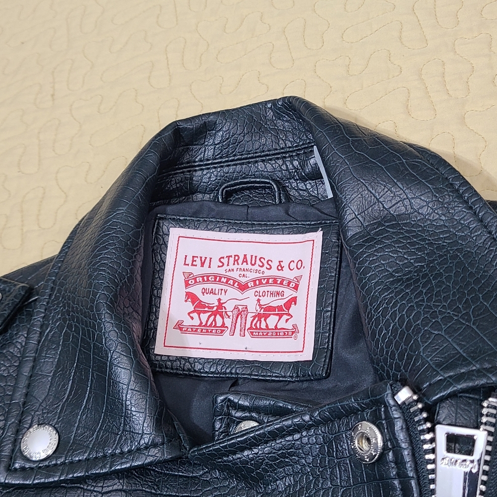 Levi's Python Print Faux Leather Cropped Moto Jac… - image 5